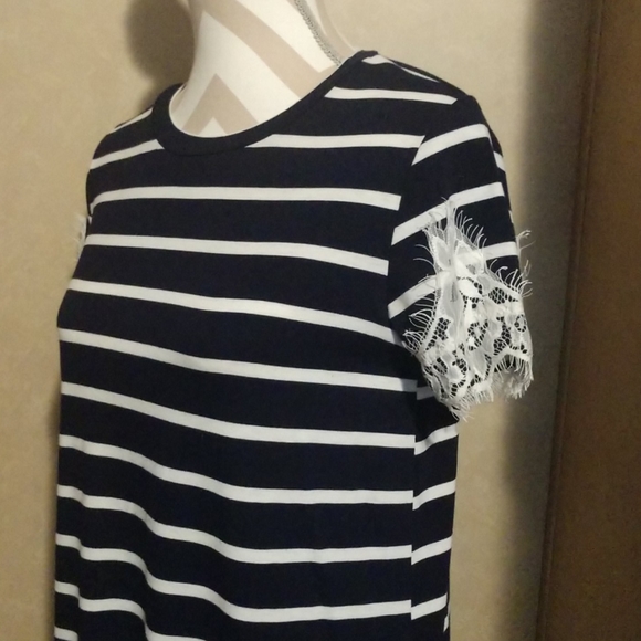 Lace Top - Picture 2 of 6